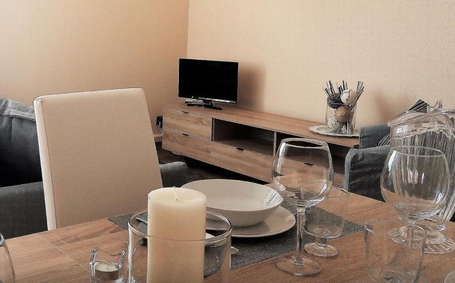 Apartment Lovely, Charming And Quiet In The Centre Air Conditioned And Free Private Garage *