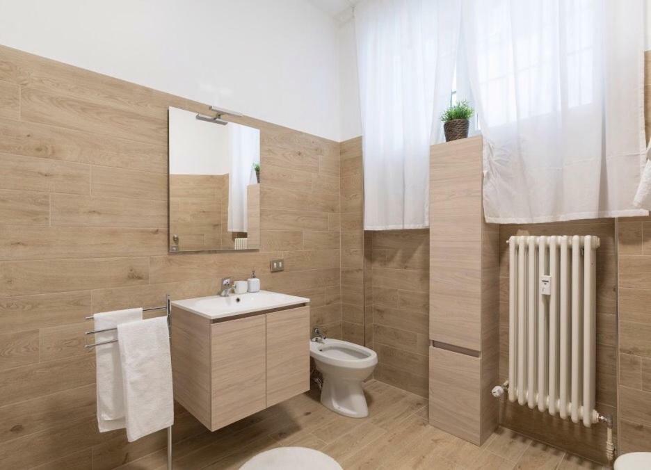 Lovely, Charming And Quiet In The Centre Air Conditioned And Free Private Garage Como